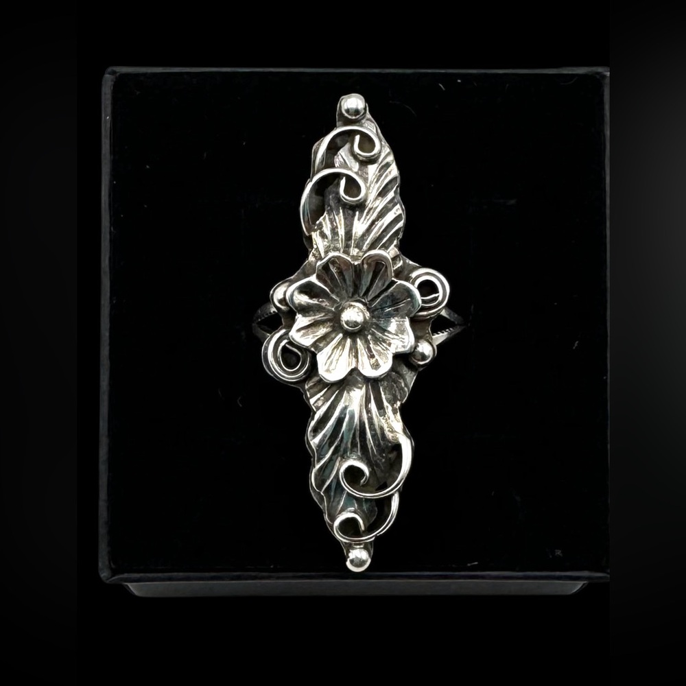 Harry Yazzie Navajo Native American Sterling Silver Squash Blossom Ring 8.25 - Picture 1 of 6